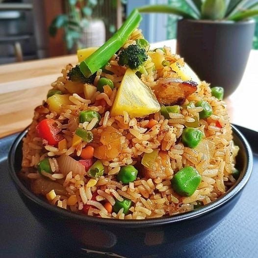 Vegan Pineapple Fried Rice