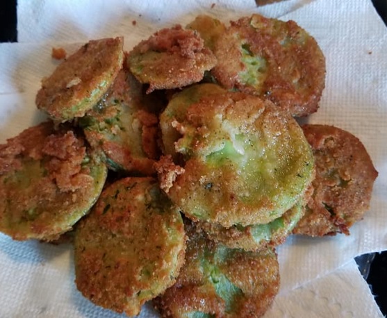 FRIED GREEN TOMATOES !!