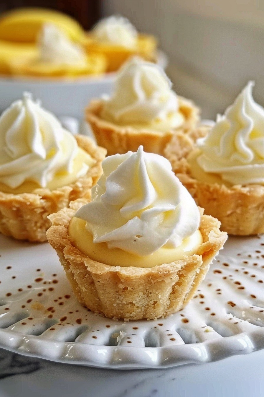 No-Bake Mini Banana Cream Pies